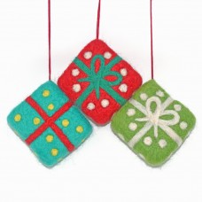 Felt Hanging - Presents Assorted (pack size - 6) Felt Hanging - Presents Assorted (pack size - 6)