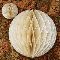 Honeycomb Bauble - Natural (2 sizes)